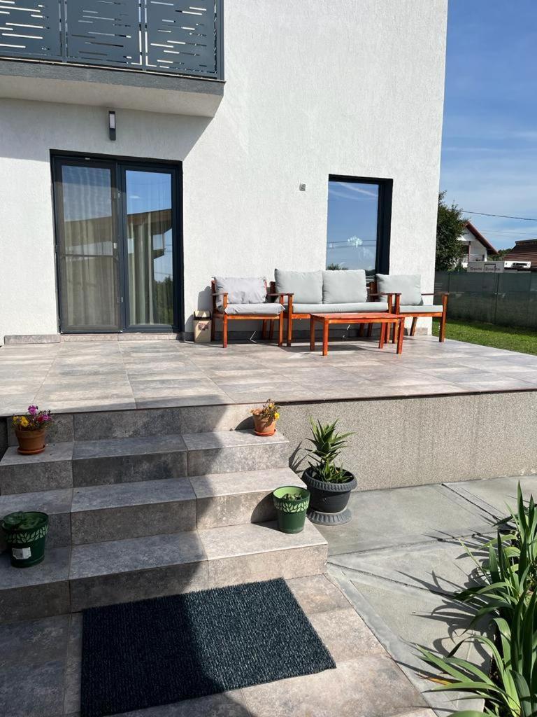 Mimi House Villa Baia de Fier Dış mekan fotoğraf
